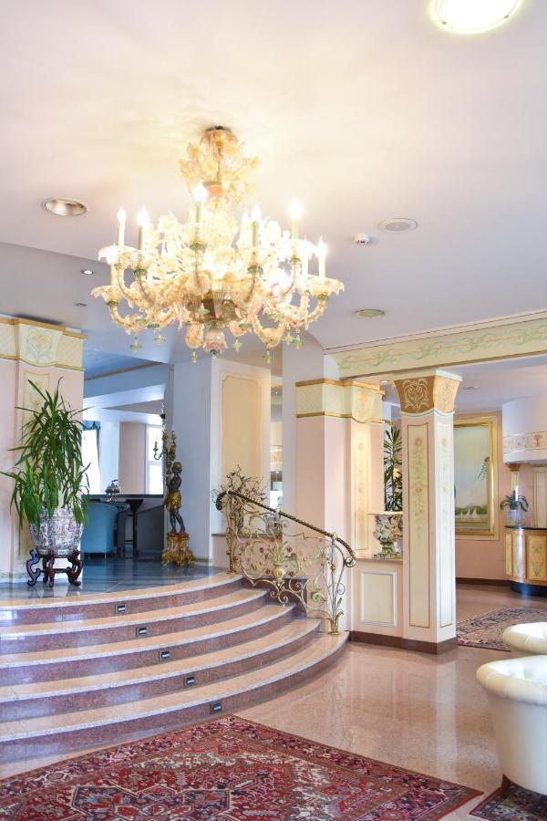 Hotel Astoria 4*
